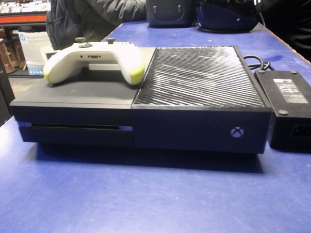 Console xbox one 500g avec manette