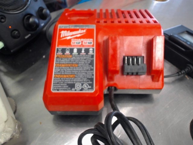 Chargeur milwaukee m18-m12