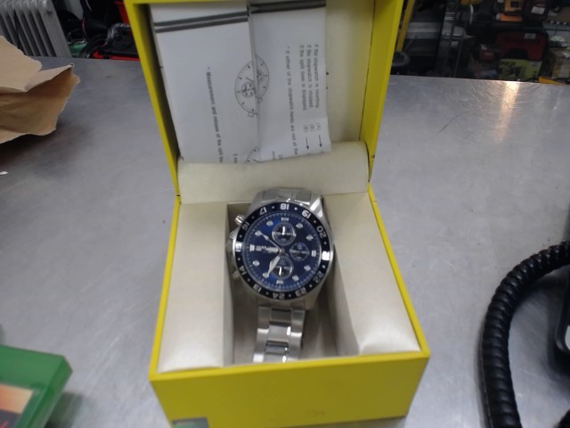 Montre homme stainless avec boite