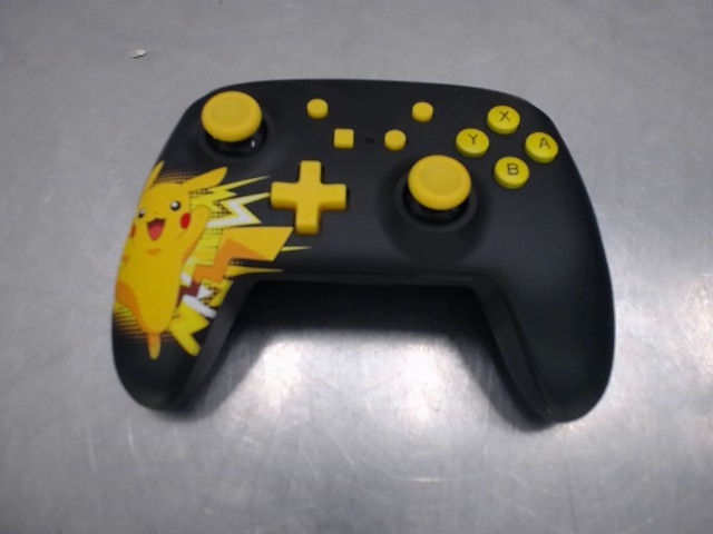 Manette generique pikachu