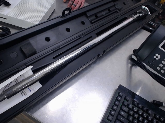 Torque wrench dans case noir