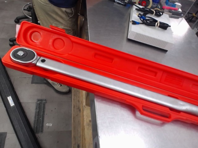 Torque wrench dans case rouge