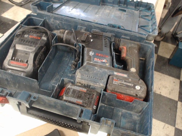 Hammerdrill sds + 2bat dans case