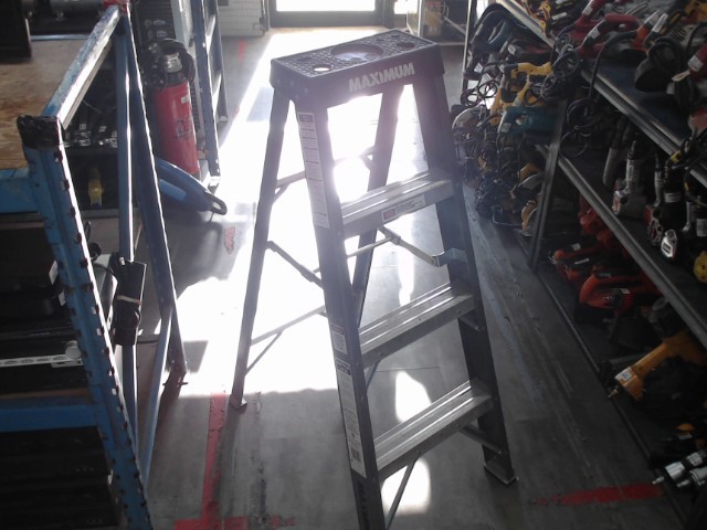 Escabeau fibre 4pied