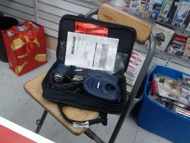 Poliseuce sableuse a batterie mastercraf