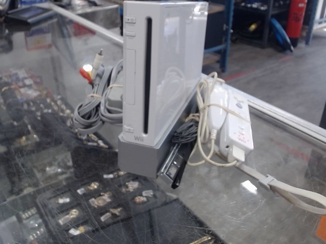 Console nintendo wii+man+joystick+fil
