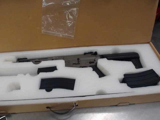 Airsoft rifle dans boite+acc