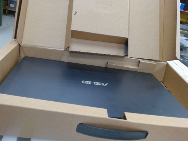 Laptop intel bleu avec boite