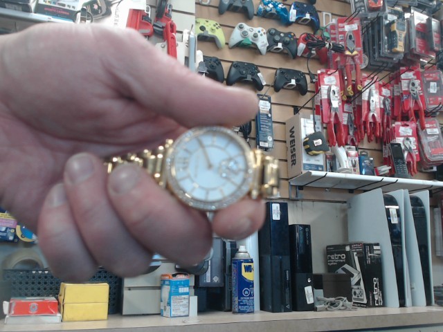 Montre femme gold plated