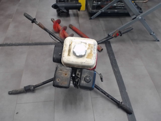 Hauger avec moteur honda +blade
