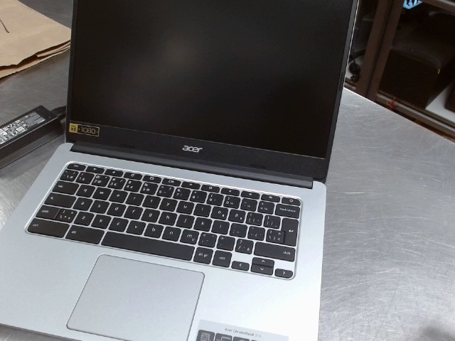 Portable acer av charge