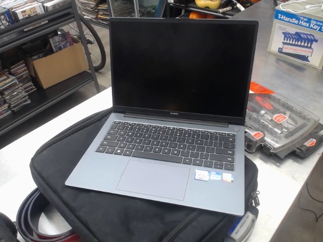 Laptop huawei i7 16gb ram