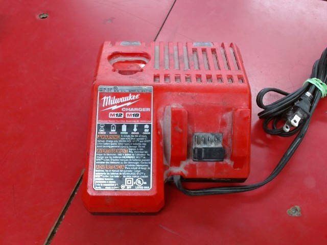 Chargeur milwaukee m18