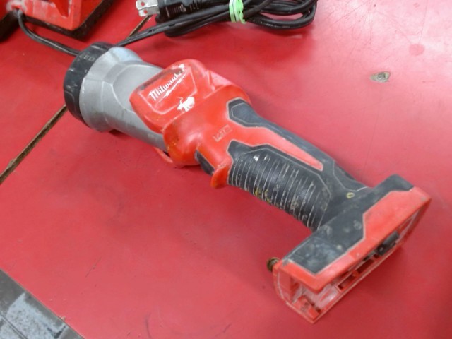 Lampe de poche milwaukee