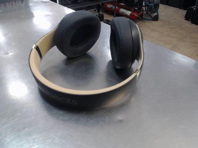 Paire ecouteur style dj