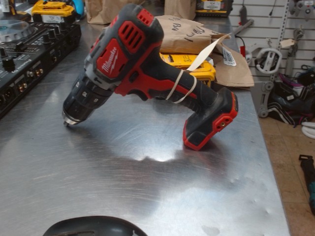 Drill milwaukee no batt