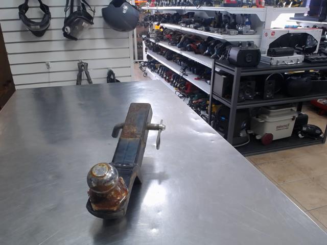 Hitch+boule pour auto