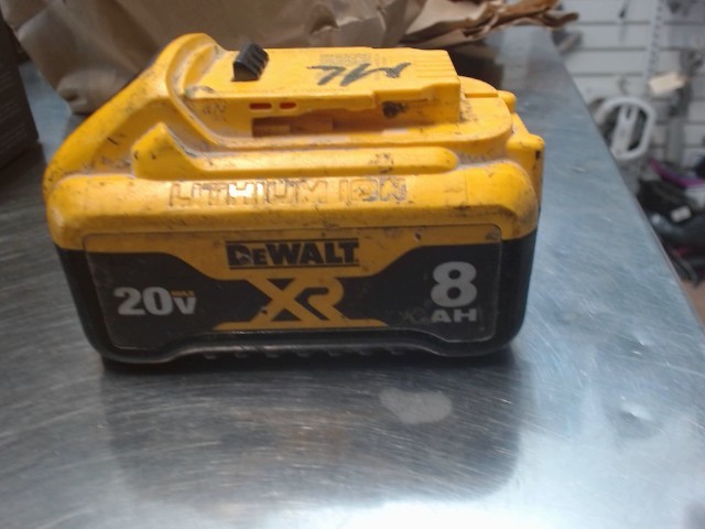 Batterie dewalt 8ah