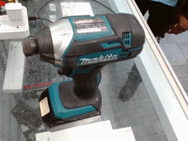 Drill makita avec batttery