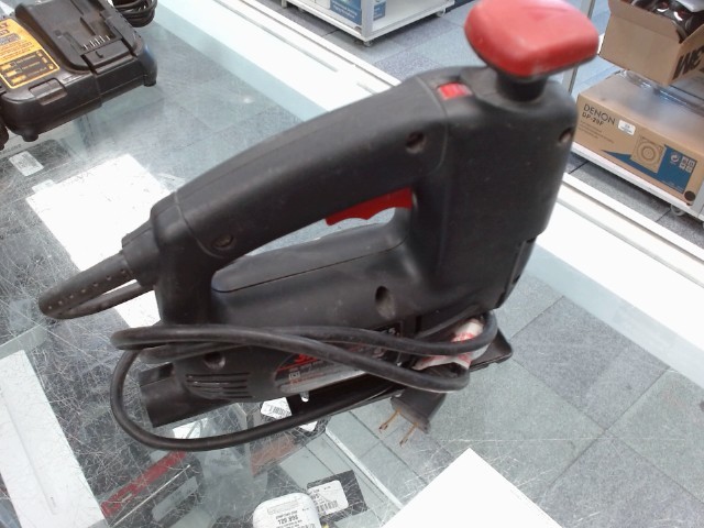 Scie sauteuse usager