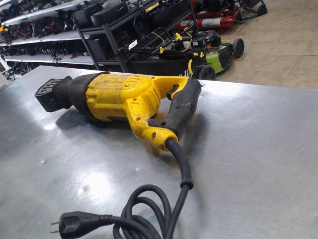 Scie va et vient electrique