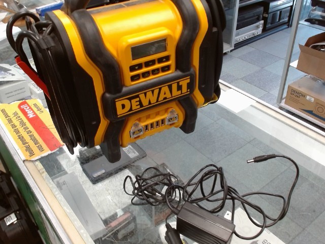 Booster de batterie de walt usager