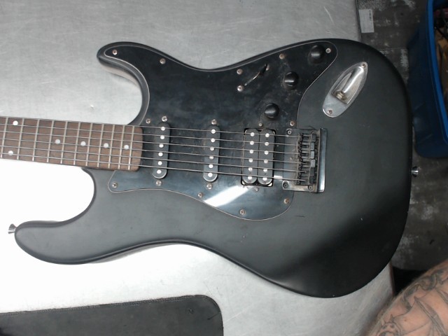 Guitare noir noname