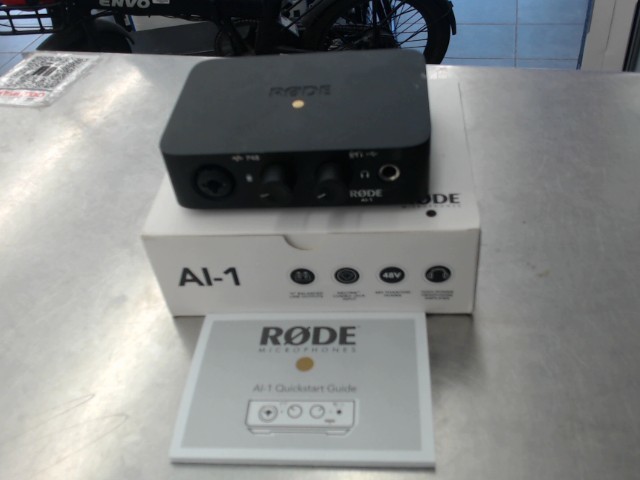 Audio interface & ampli couteur en boit