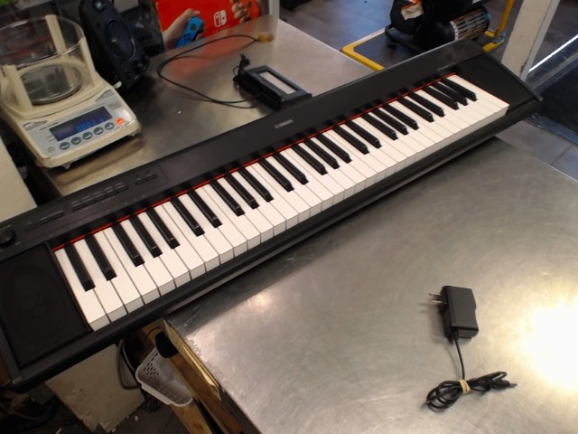 Synthetiseur yamaha 61 touches