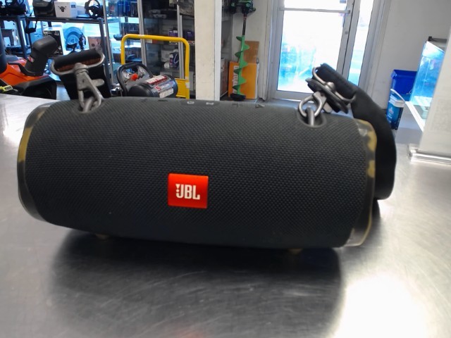 Jbl bluetooth speaker