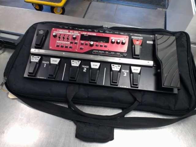 Boss loop station b5c3484 dans case mou