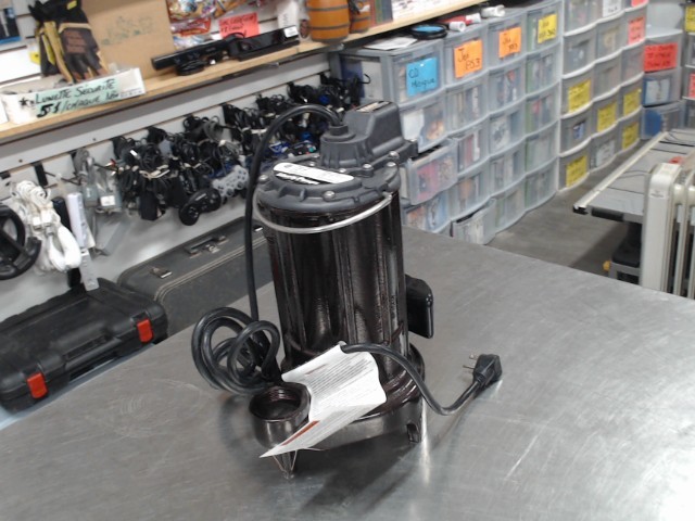 Pompe submersible(neuf)