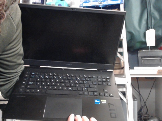 I7-13 16g 4060 dans sac on top