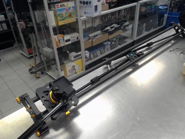 Tripied universelle  pochette noir