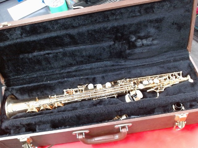 Saxophone soprano+case