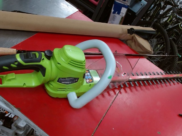 Coupe haie electrique