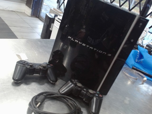 Playstation 3 + 2 man + fil power
