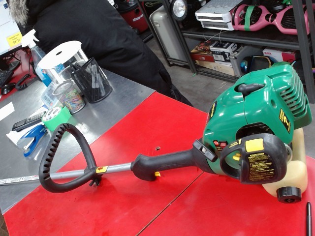 Coupe bordure a gaz vert