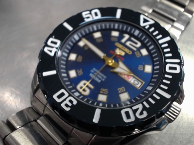 Seiko 5 sports automatic