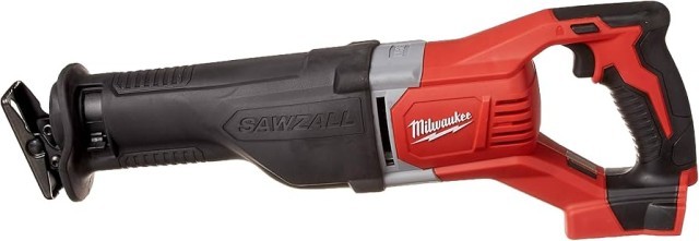 Sawzall milwaukee avec batterie 8ah