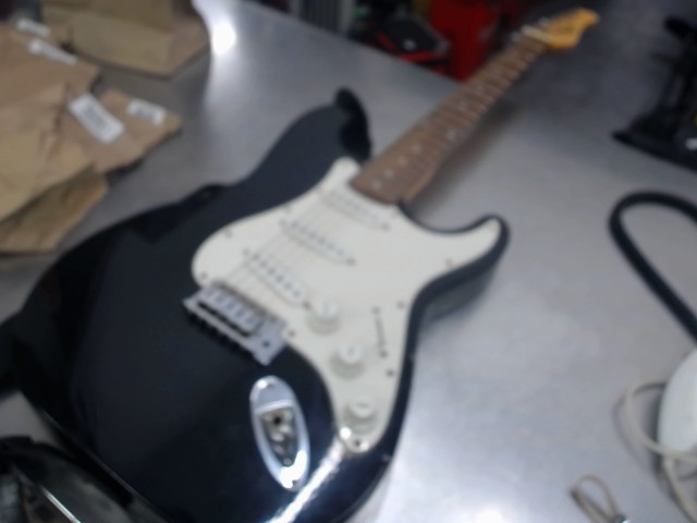 Guitar electrique dans case