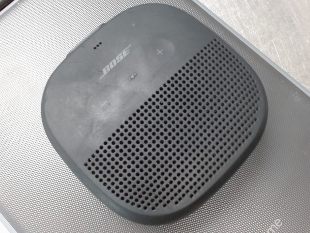 Speaker bluetooth