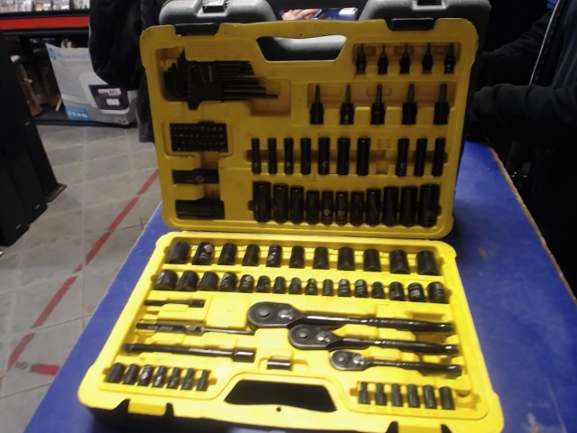 Coffre de douilles manque 1 +2 bits