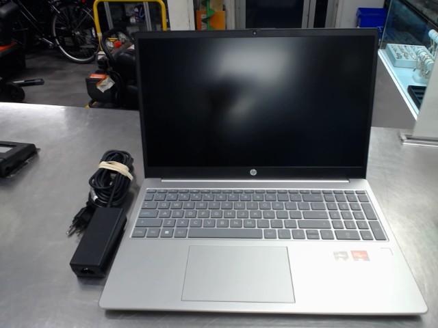 Ryzen 3-7320u/8gbram/512gbssd