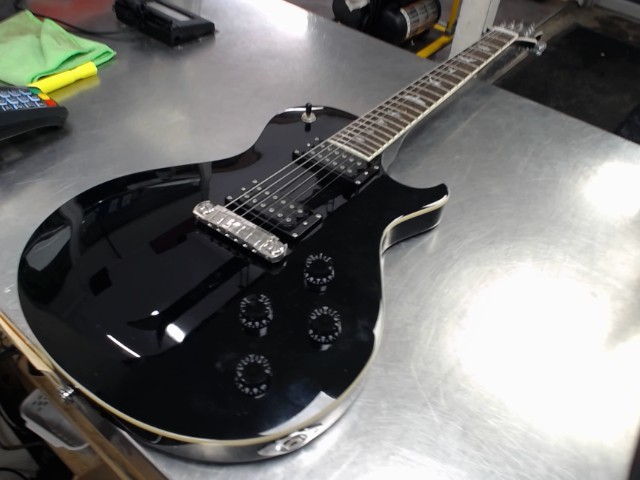 Guitare prs tremonti se 2013 case rouge