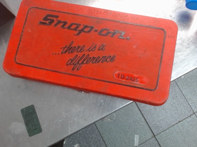 Tool snapon tap et die set incomplet