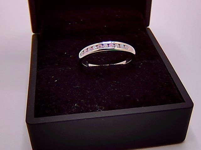 BAGUE EN OR 14KT AVEC DIAMANTS