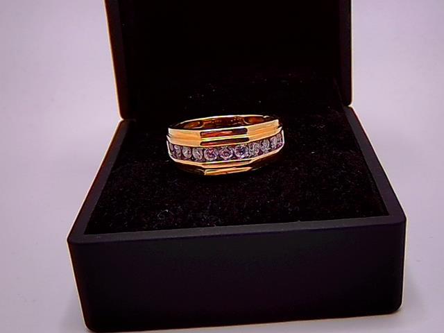 BAGUE EN OR 10KT AVEC DIAMANTS