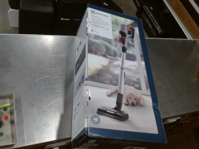 Ultimate 800 pet cordless vacuum