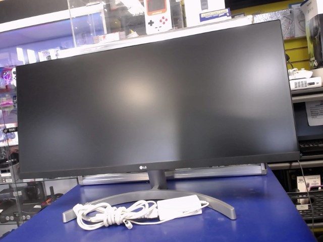 Moniteur pour pc 21:9 5ms +fil